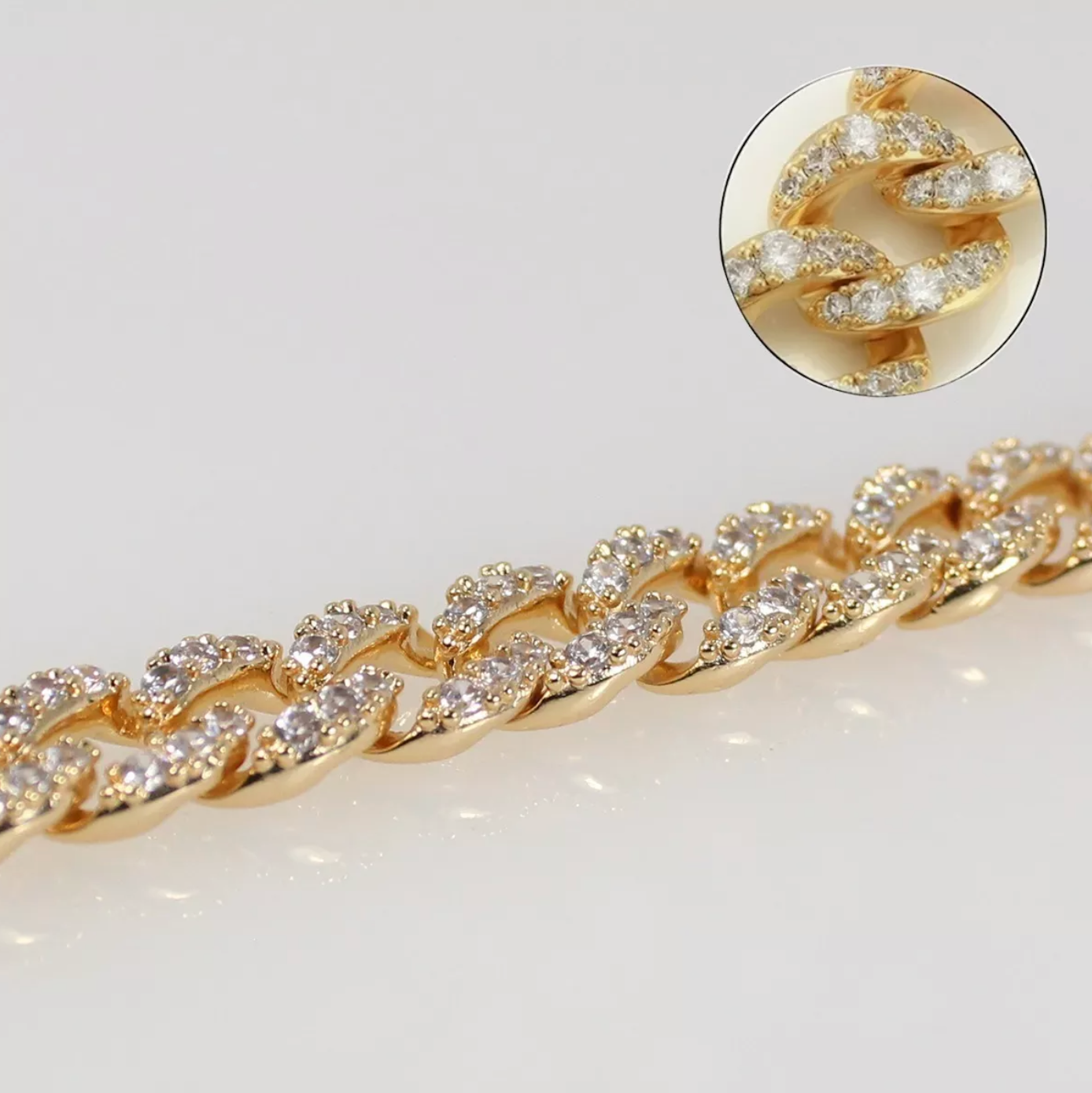 Cadena Barbada Cubana Diamantada Con Finos Cristales En Oro Laminada 18k