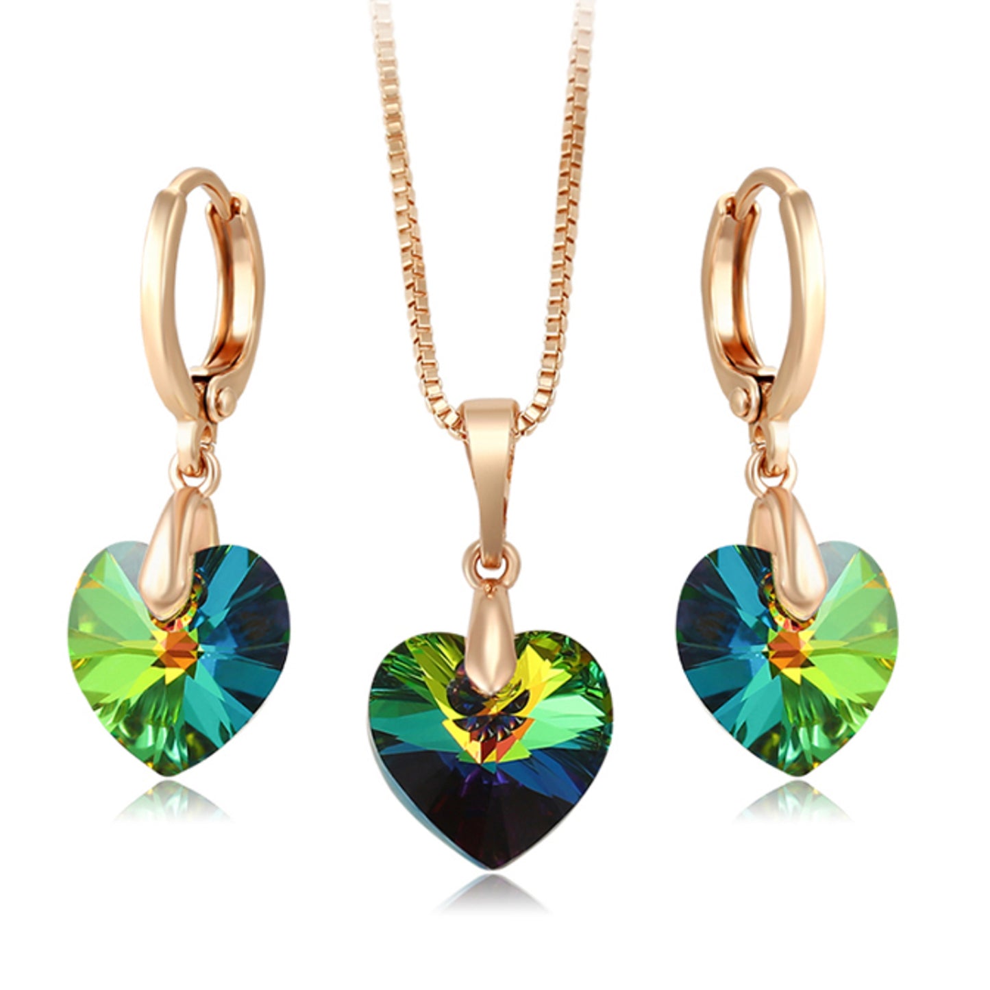 Set Juego aretes y cadena delgada con dije de Corazon en oro laminado