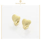 Aretes Huggies En Forma Corazón Satinados Oro Laminado 14k