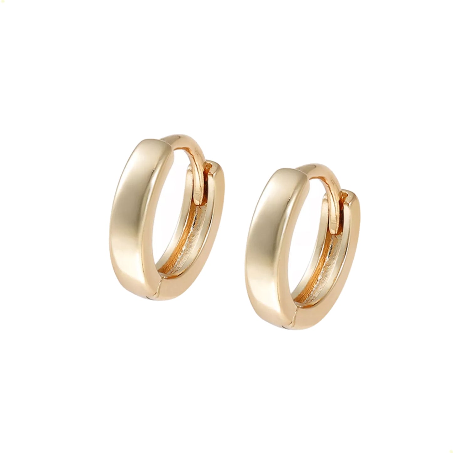 Aretes Huggies Dorados Clásicos en oro laminado 18k