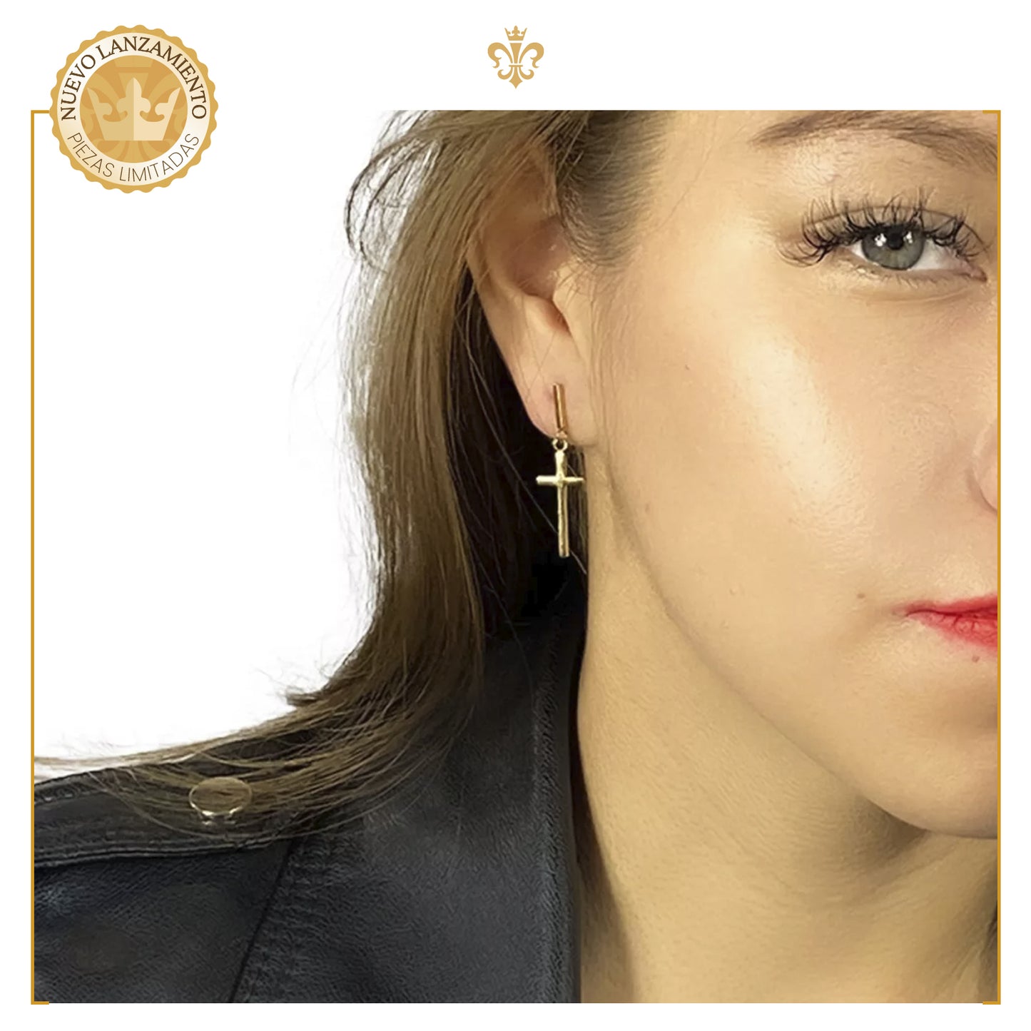 Aretes broquel de cruz colgante liso efecto espejo estilo unisex en oro laminado